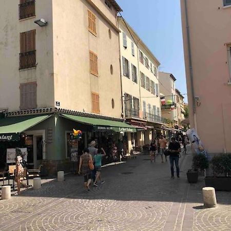Old Antibes, One Bed App, In Front Of The Port!アパートメント エクステリア 写真